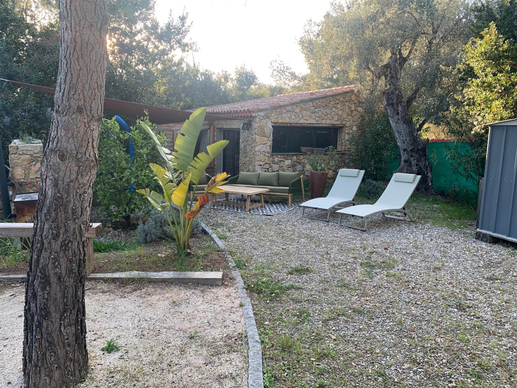 Holiday home Cabanon *